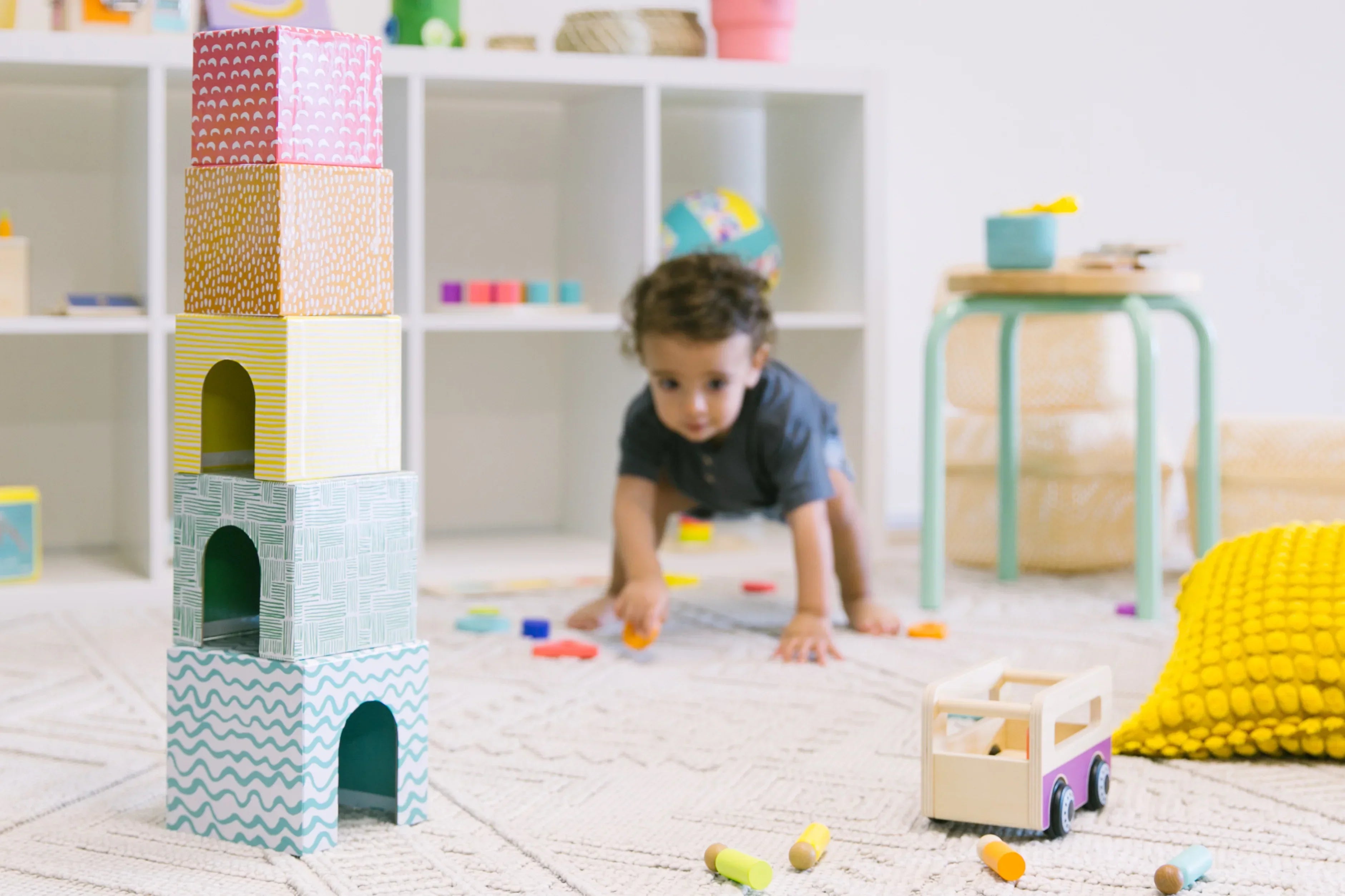 Understanding Placement Play Schemas: How Your Baby Learns Through Organizing, Wrapping & Arranging