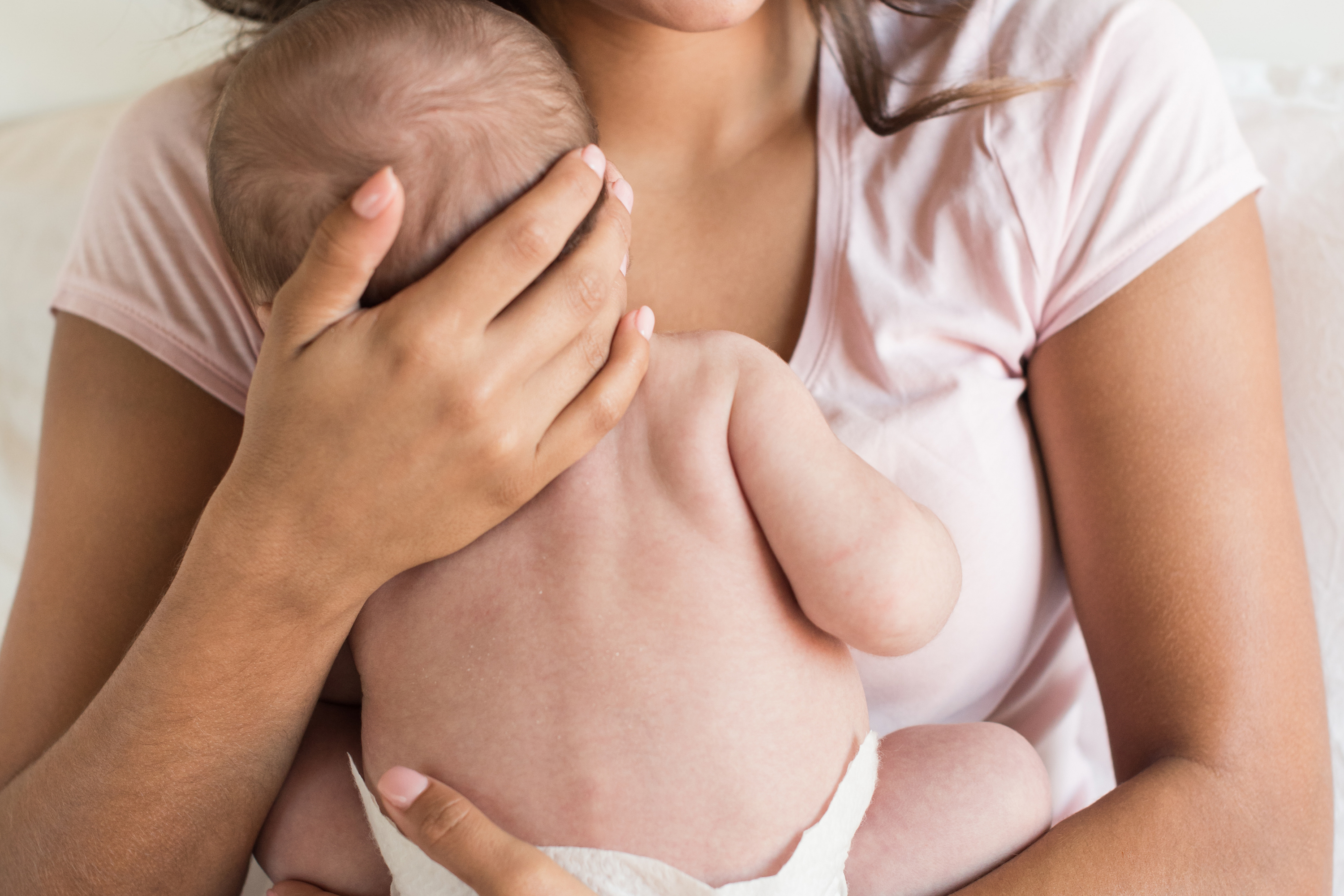 The Powerful Benefits of Skin-to-Skin Contact for Your Newborn