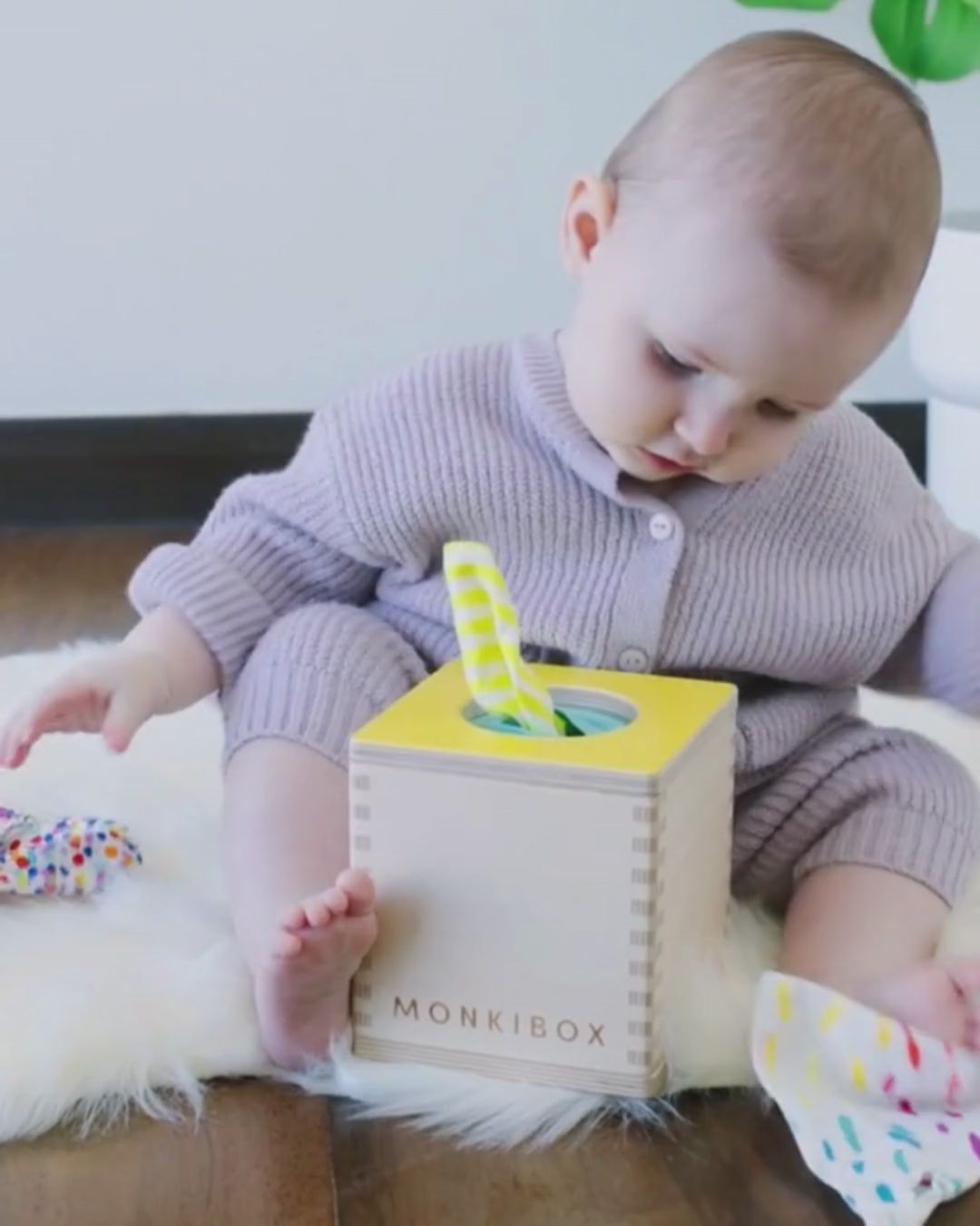 تحميل الفيديو: Montessori babies devolopment toys  baby play time video