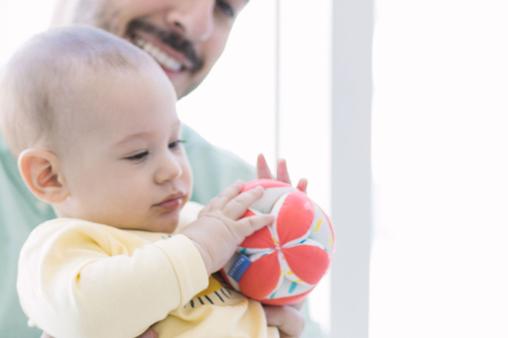 Week 22: 6 easy ways to help develop your baby's vision