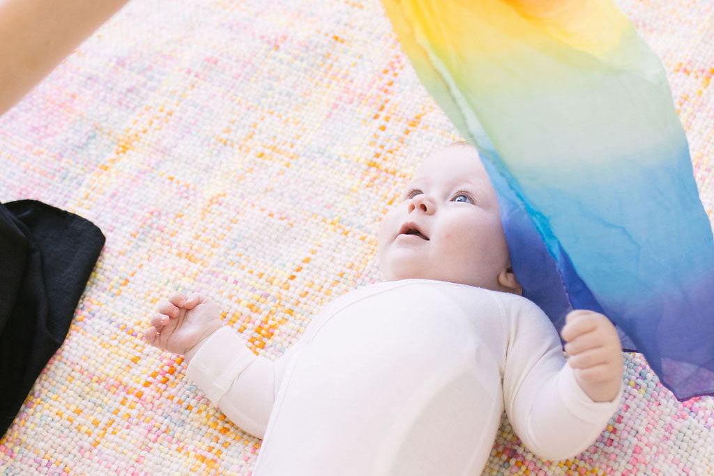5 Fun Ways to Play With a Baby Blanket