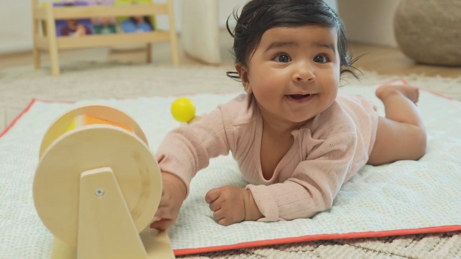 Load video: Educational Montessori-inspired Toys
Monkibox home page bebies play time video